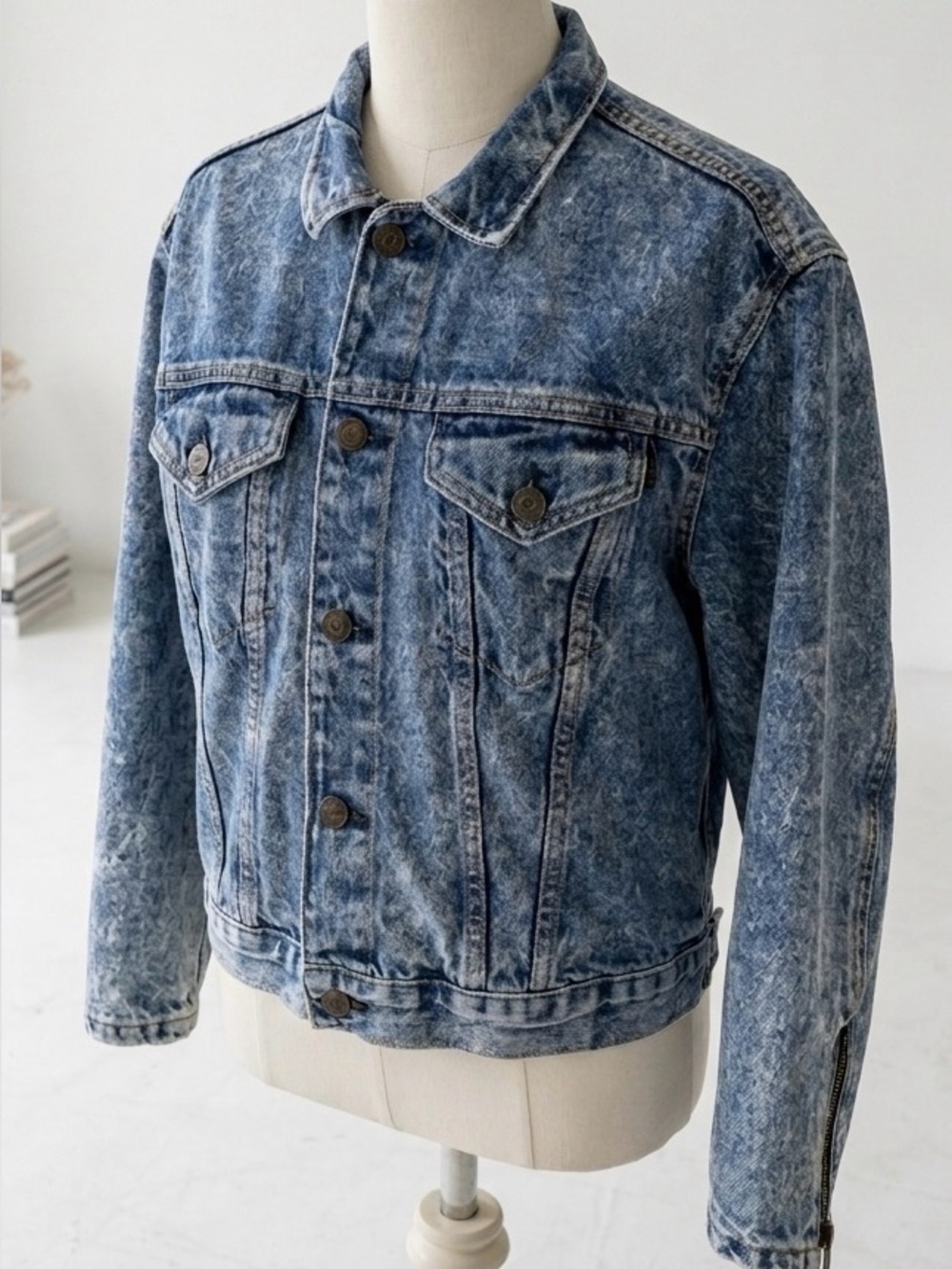 CROCKER| Vintage 80s Style Blue Acid Wash Denim Jean Jacket Sz M